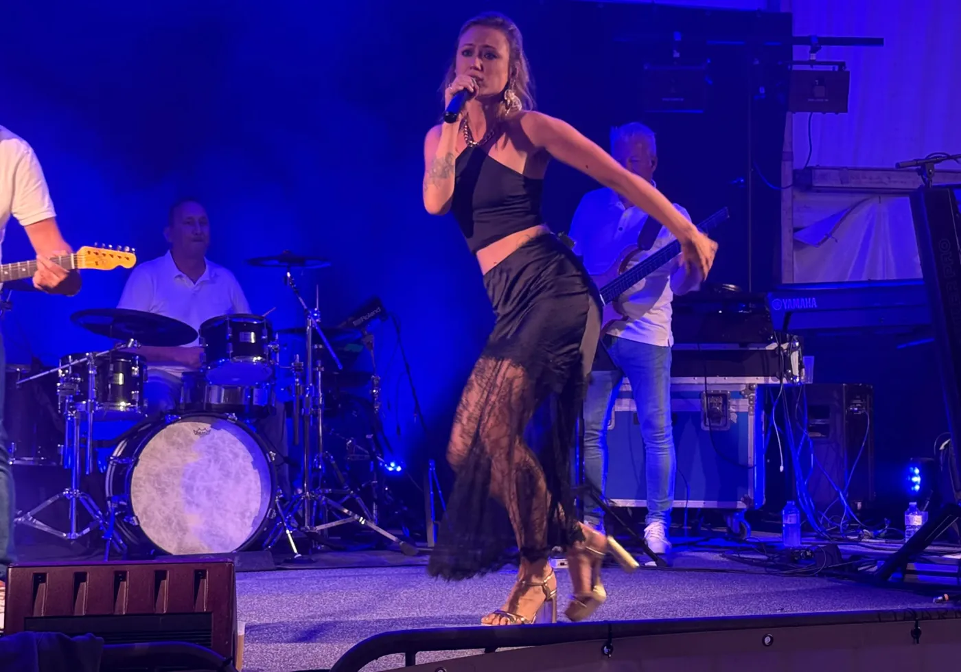 Rock Café live: zangeres met band